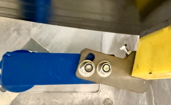 BOARD SCRAPER HOLDER 2388